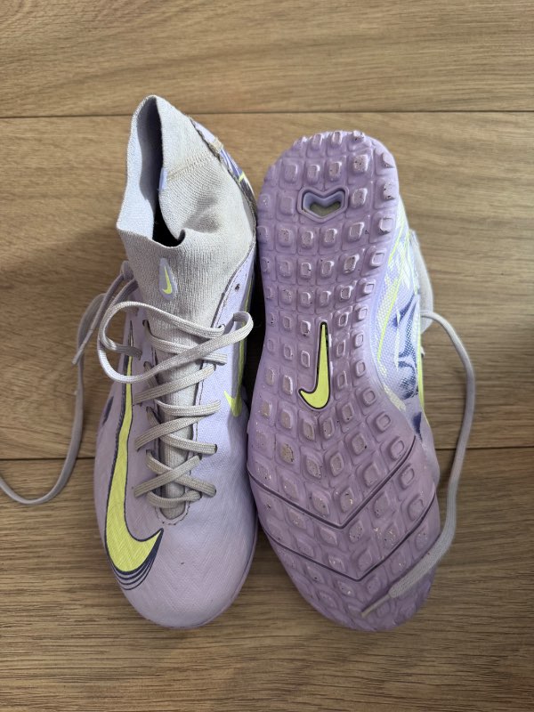 Gerfigrasskór Air zoom nike skin