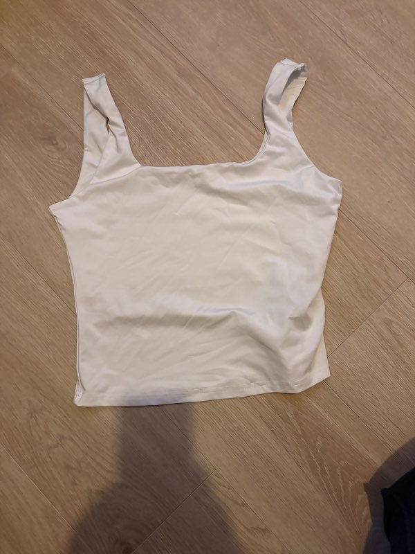 Hvítur hlýrabolur