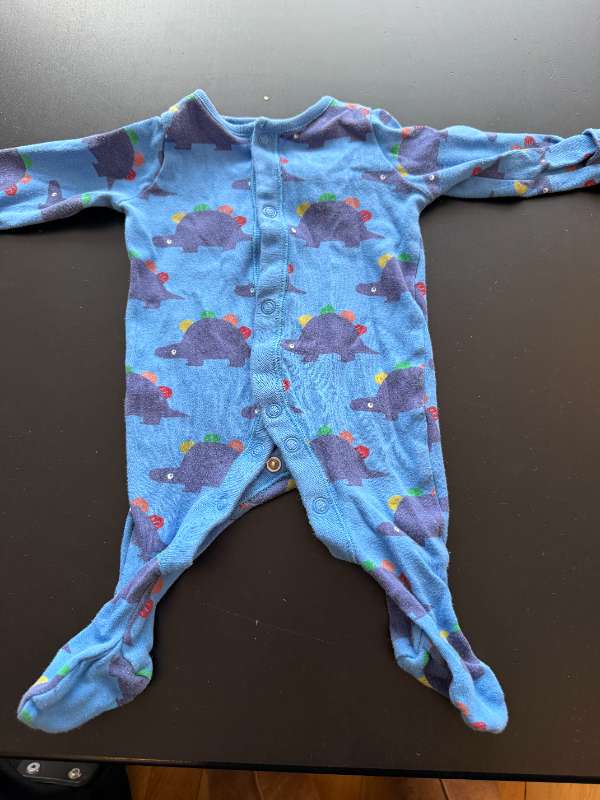 F&F náttföt risaedla