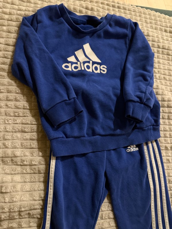Blátt adidas sett