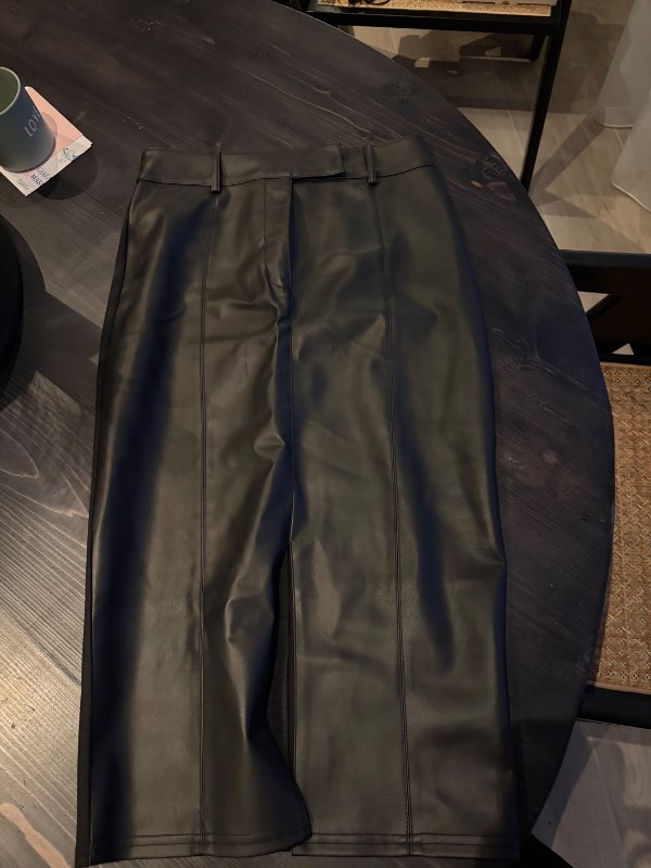 River Island pleður pils