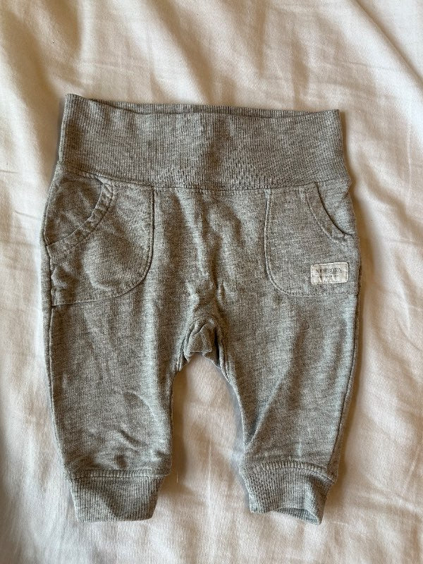 Lindex gráar joggingbuxur