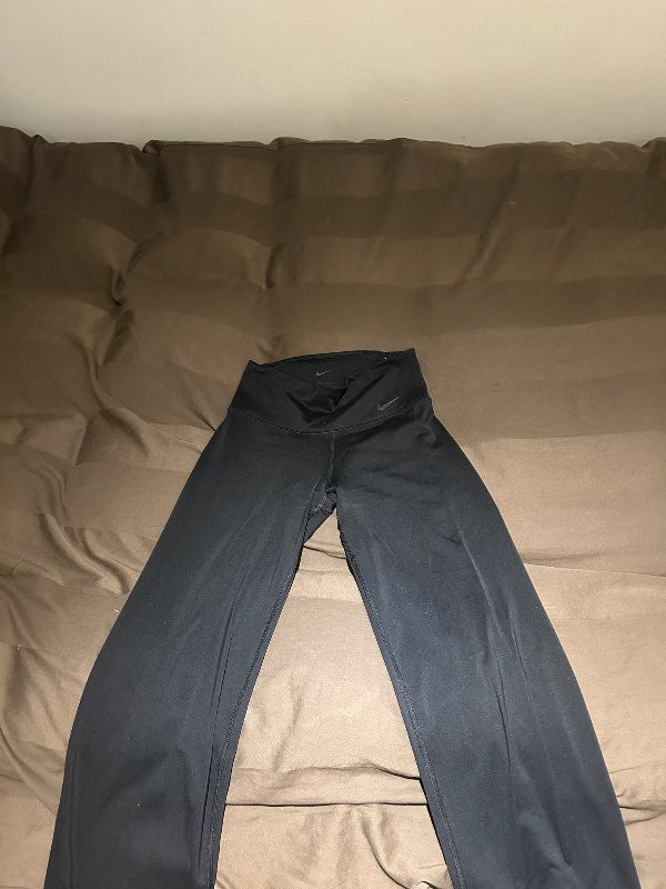 Nike útvíðar leggings