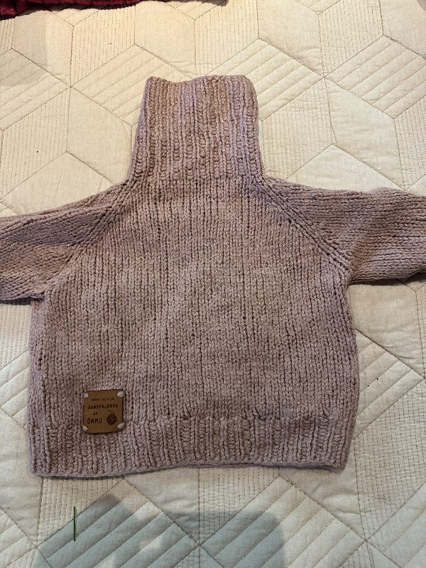 Ommu sweater