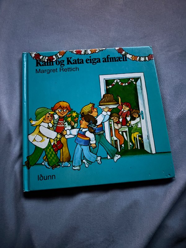 Kalli og kata eiga afmæli