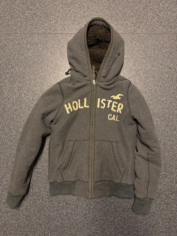 Hollister hettupeysa grá M