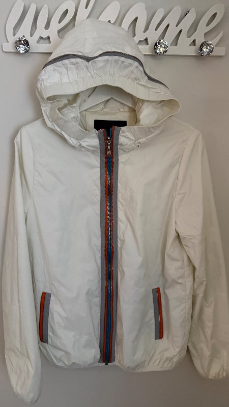 BASIC white women’s jacket