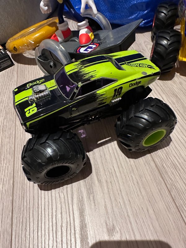 Monster truck