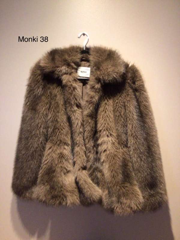 Monki pels 38