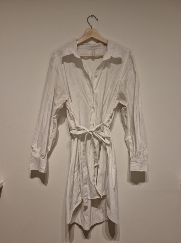 Skyrta síð hvít - E