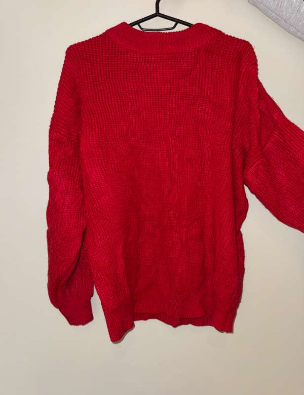Sweater red