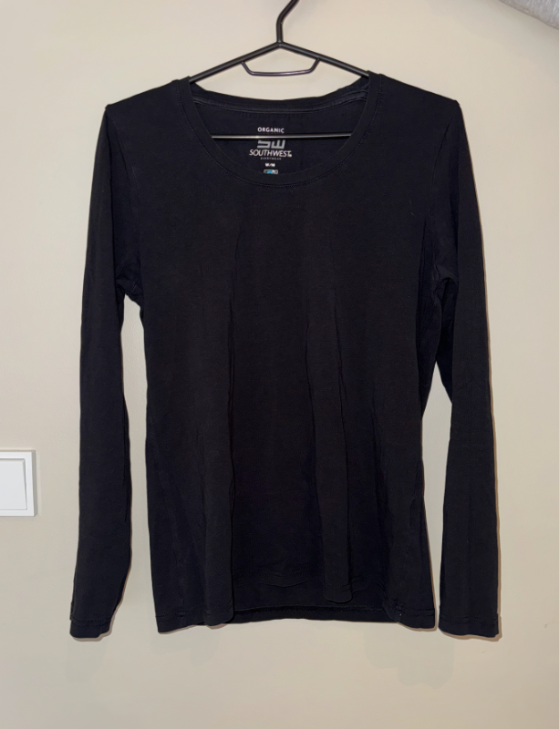Long sleeve t-shirt