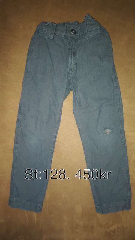 Töffara Grár H&M buxur með gat