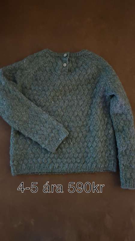 Græn prjóna fín peysa