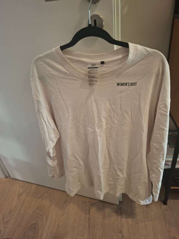 Womensbest hvítur
