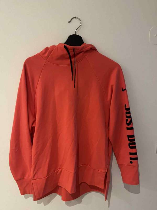 Nike peysa