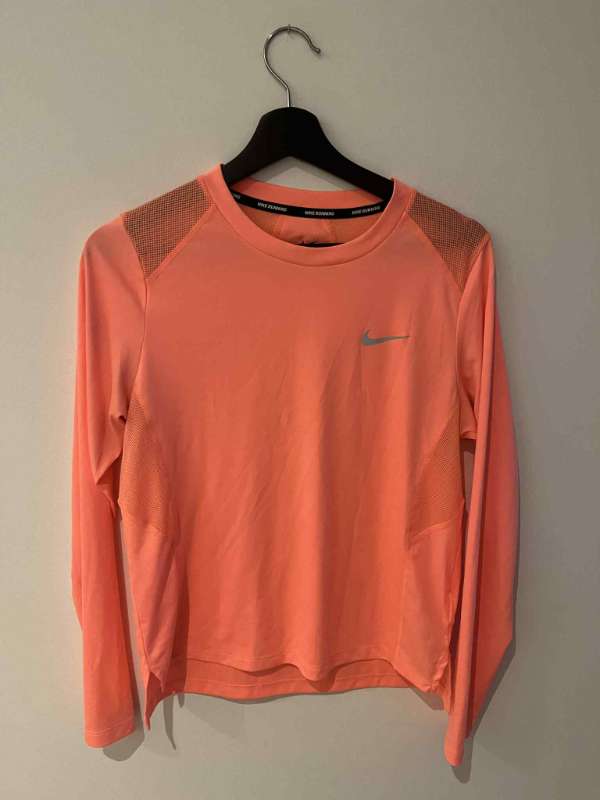 Nike bolur