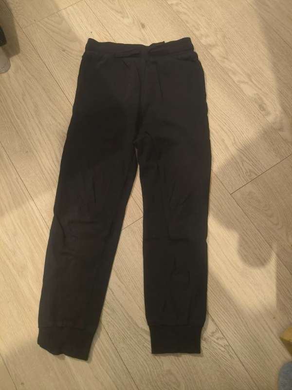 Buxur, svartar. H&M