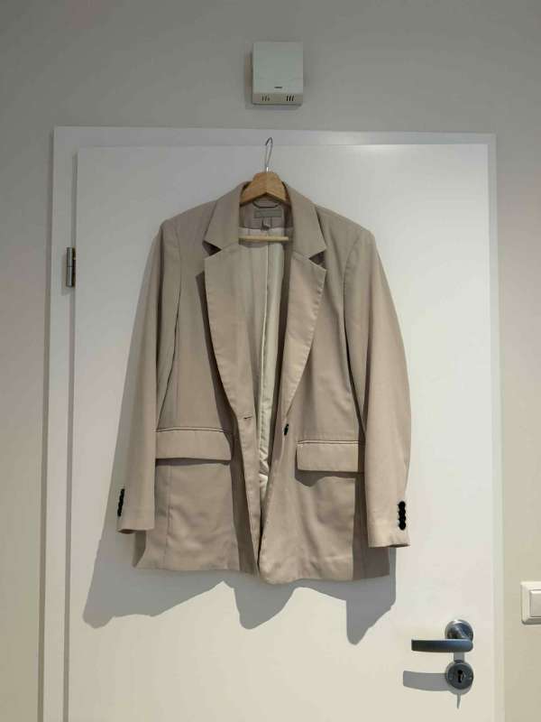 Kremaður blazer - AMG