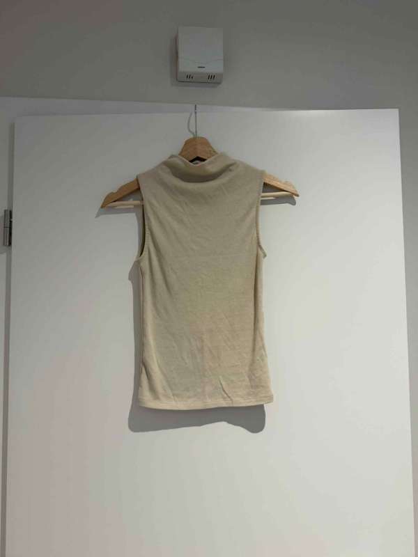 Zara ljós toppur - AMG