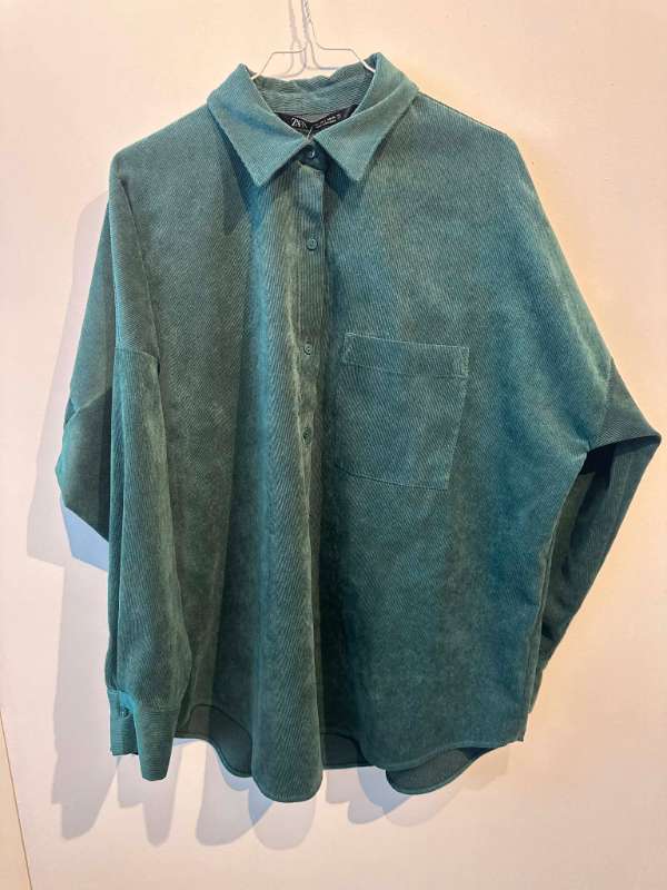 Skyrta flauels græn Zara