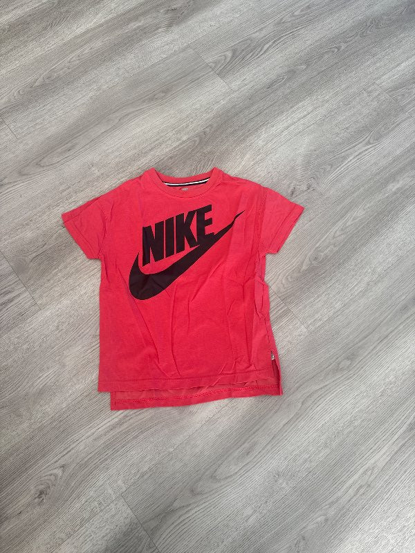 Nike stuttermabolur