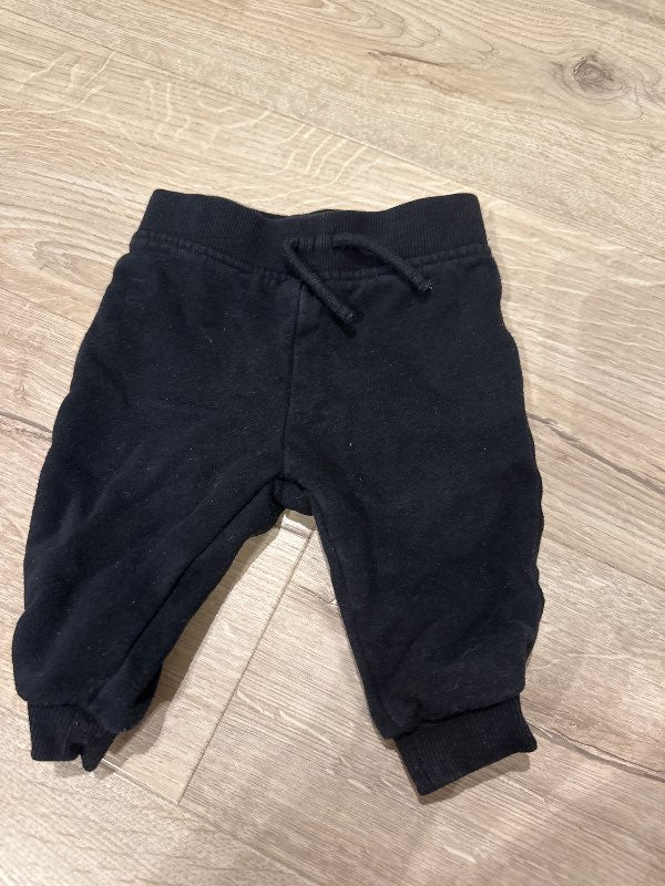 Svartar jogginbuxur