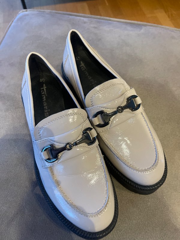 Tamaris Beige mokkasiur