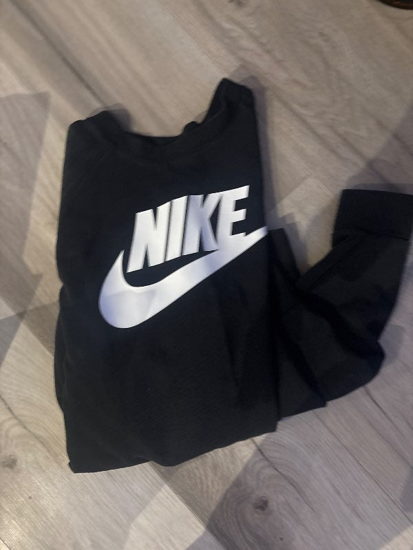 Nike peysa
