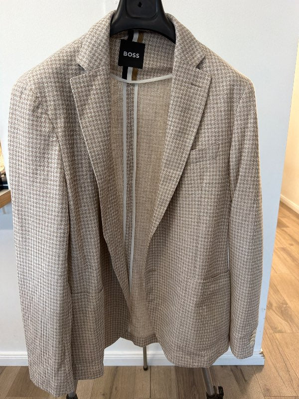 Hugo Boss 52