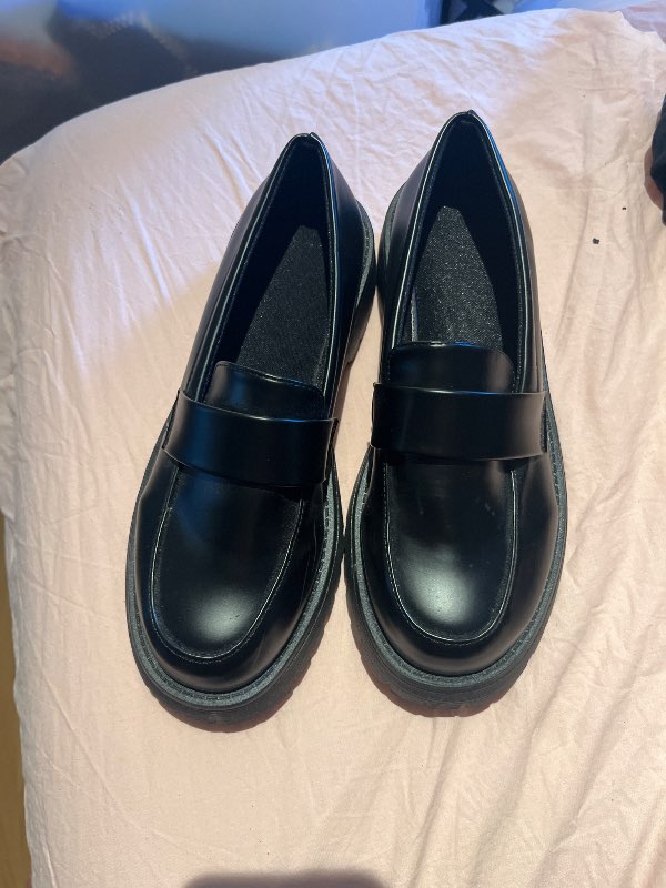 V.Svartar mokkasíur