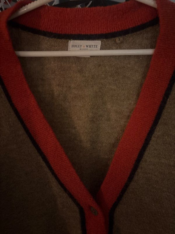 Peysa brún og rauð