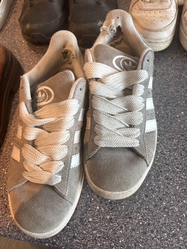 Adidas skór