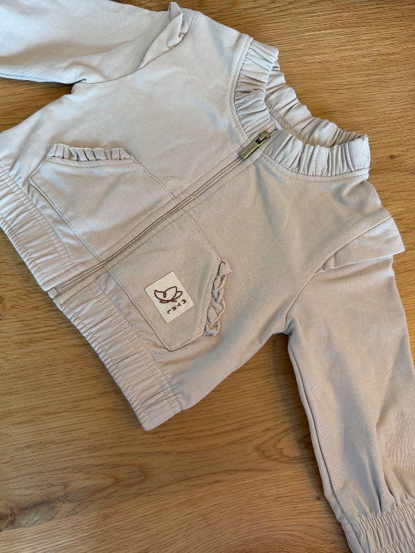 Beige Jakki