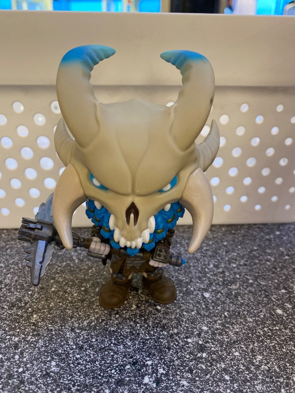 Fortnite-Ragnarok pop figure. B