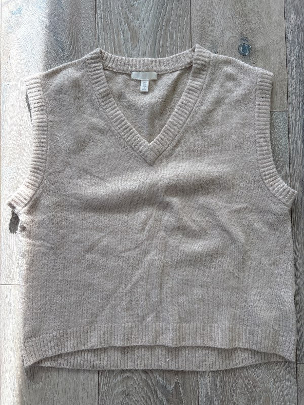 Beige HM vesti