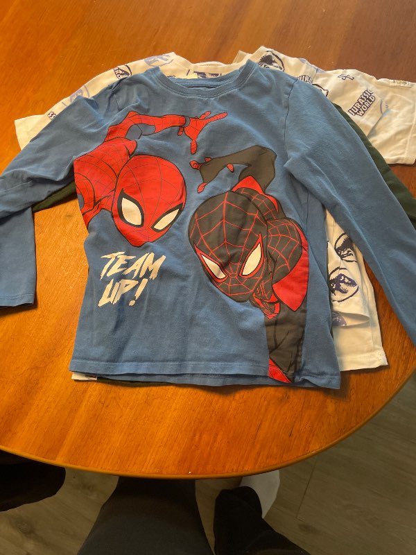 Spiderman peysa