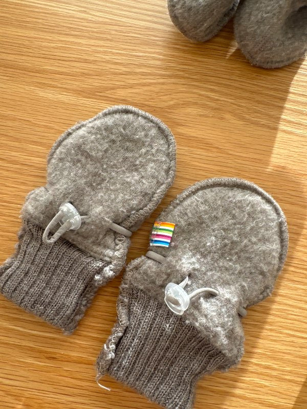Joha vettlingar gráir