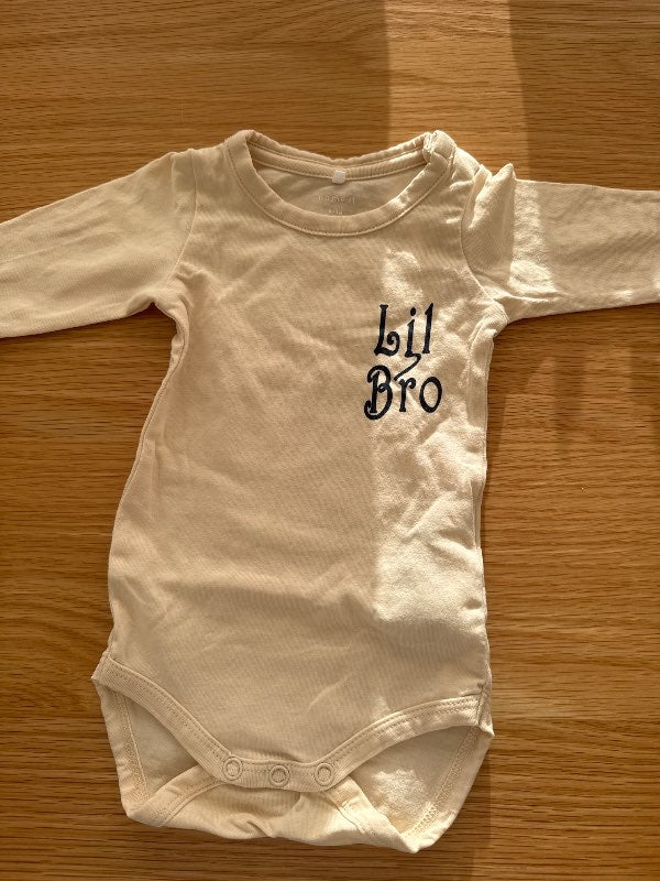 Name it samfella, beige