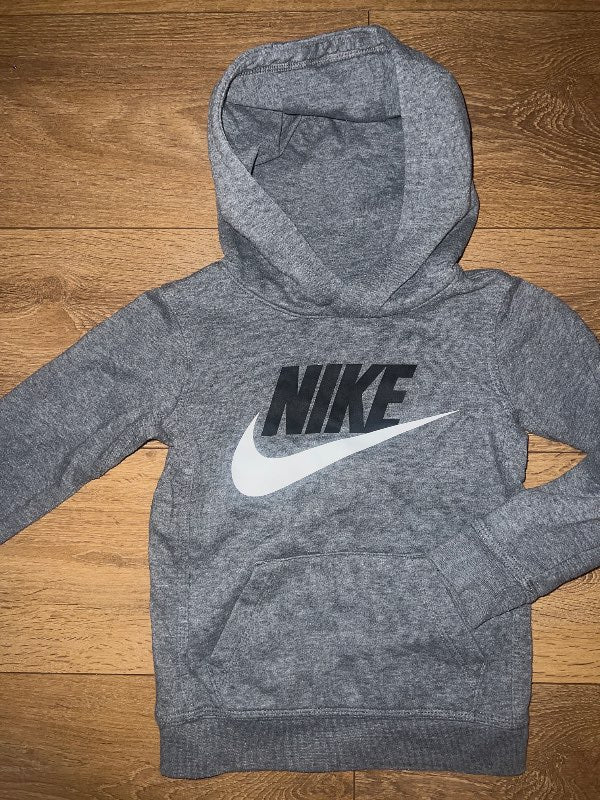 NIKE PEYSA