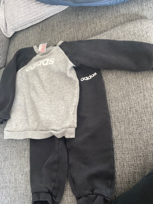 Adidas sett