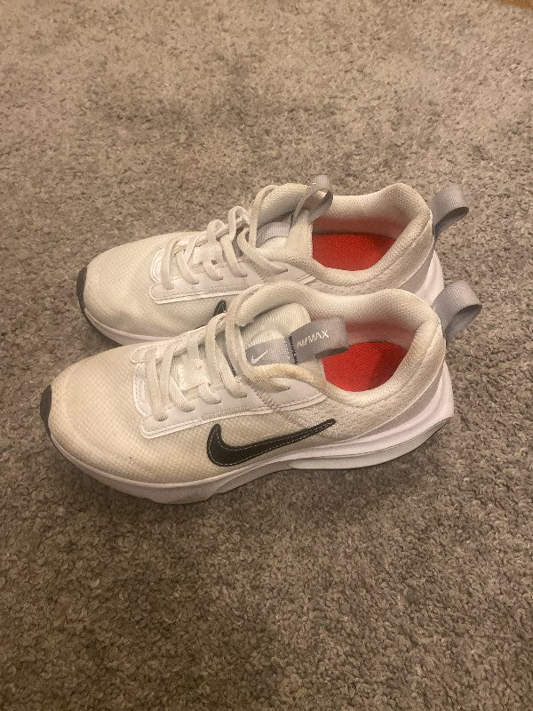 Nike strigaskór