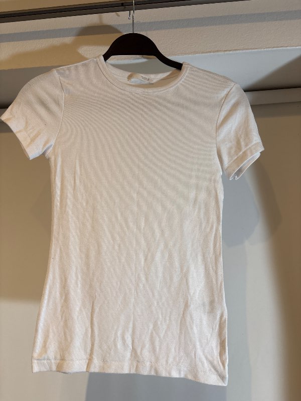 Zara hvítur bolur. Uk