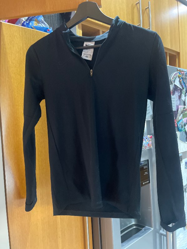 Alveg svört dri fit nike