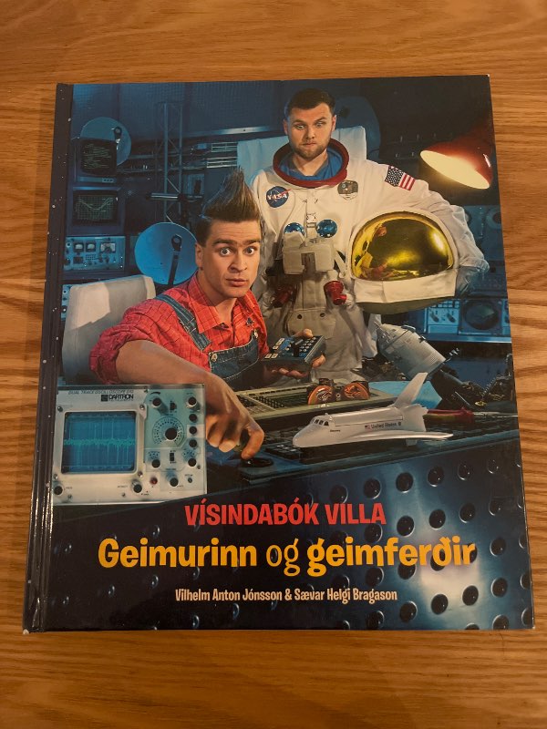 Vísindabók Villa geimurinn og geimferðir