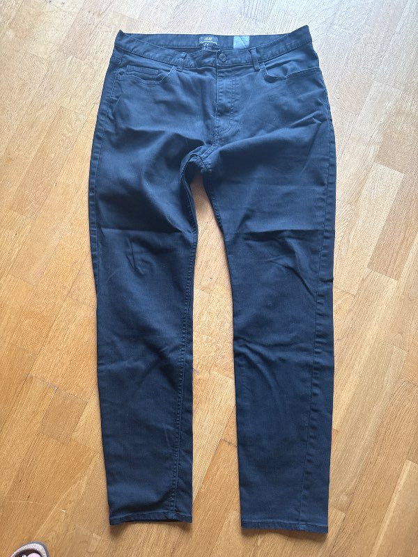 Svartar gallabuxur H&M Skinny Fit
