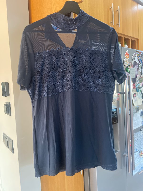 Dökkblár með blunfu bolur kaffe