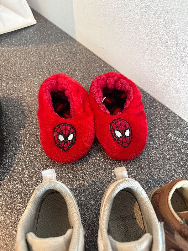Spiderman inniskór 3-4 ára