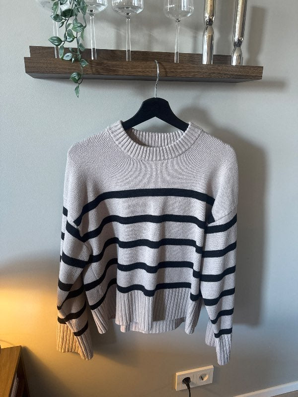 H&m röndótt peysa