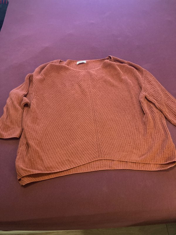 Appelsínugullan Urban Outfitters oversize peysa